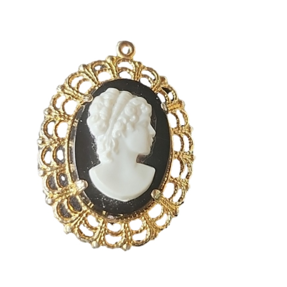 Vintage Black White Cameo Brooch Pendant Gold Tone Filigree Oval Convertible